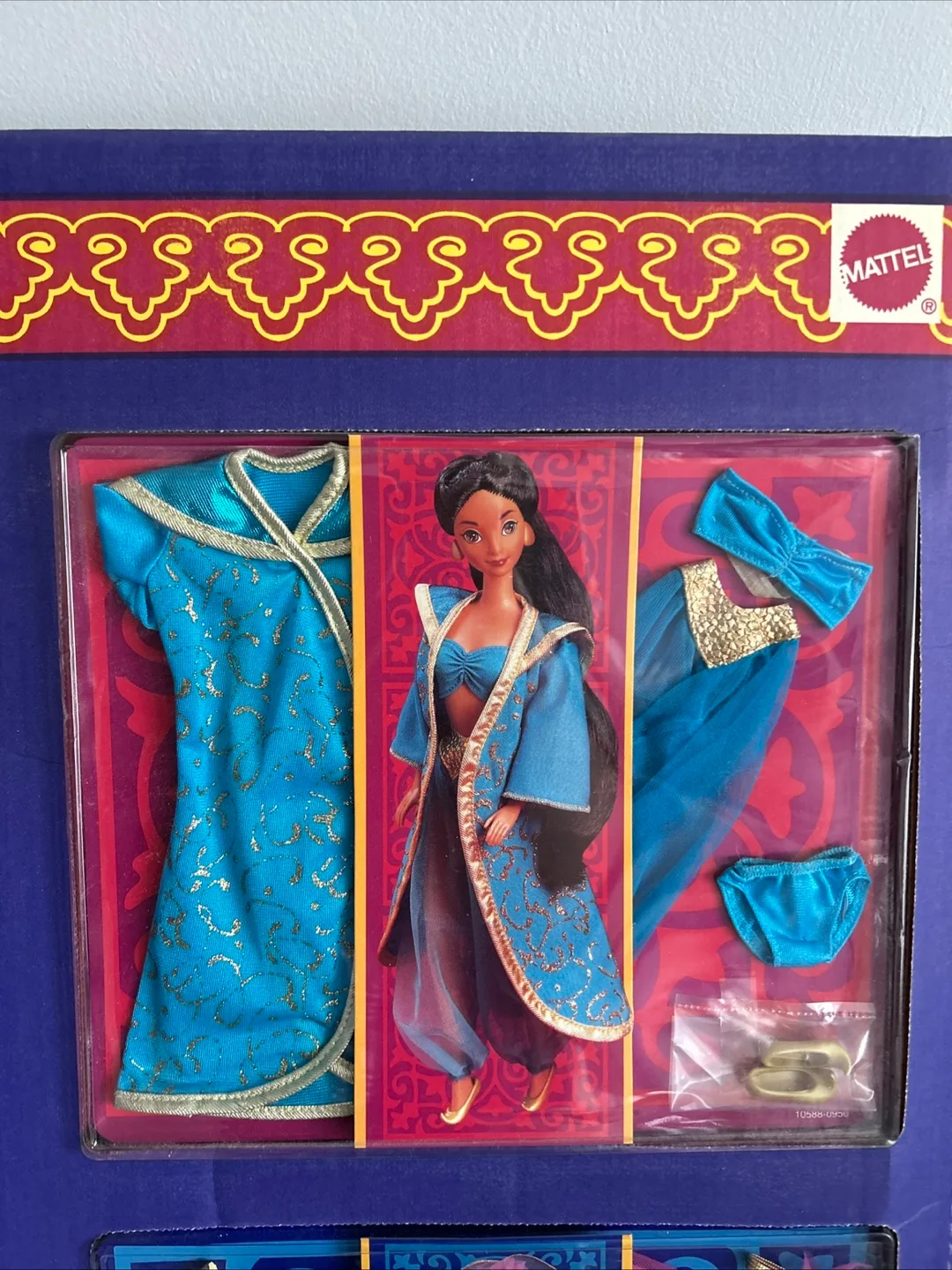 Vintage Disney's Aladdin Jasmine Gift Pack Mattel Doll image indicator(4)
