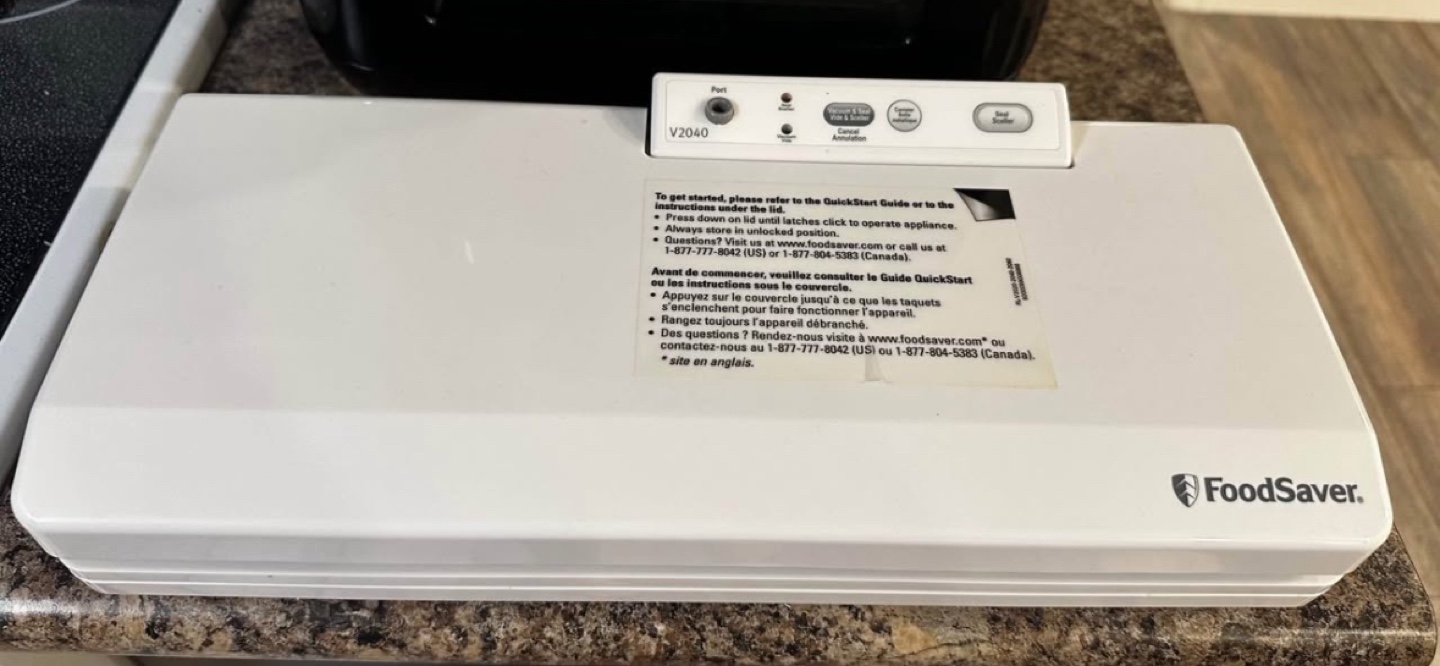 FoodSaver V2040 Vacuum Sealer - Manual Operation - photo 2