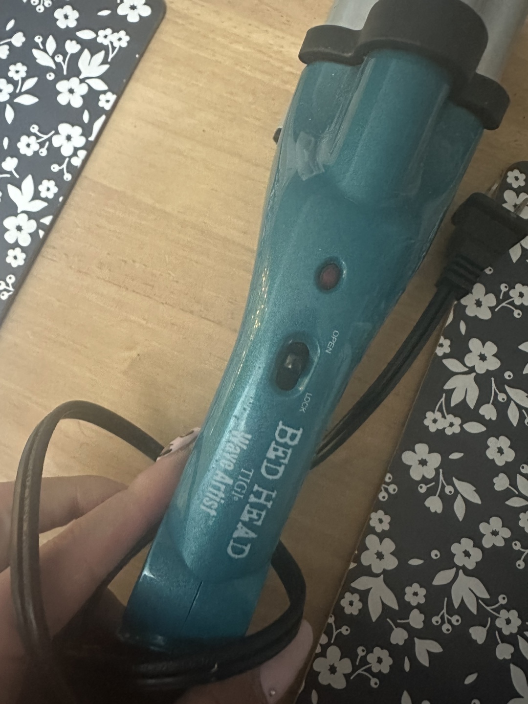 Bed Head Wave Artist Triple Barrel Waver - photo 3