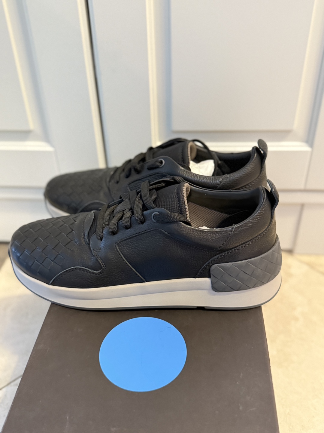 Bottega Veneta Men’s Sneakers Size 39 - photo 2