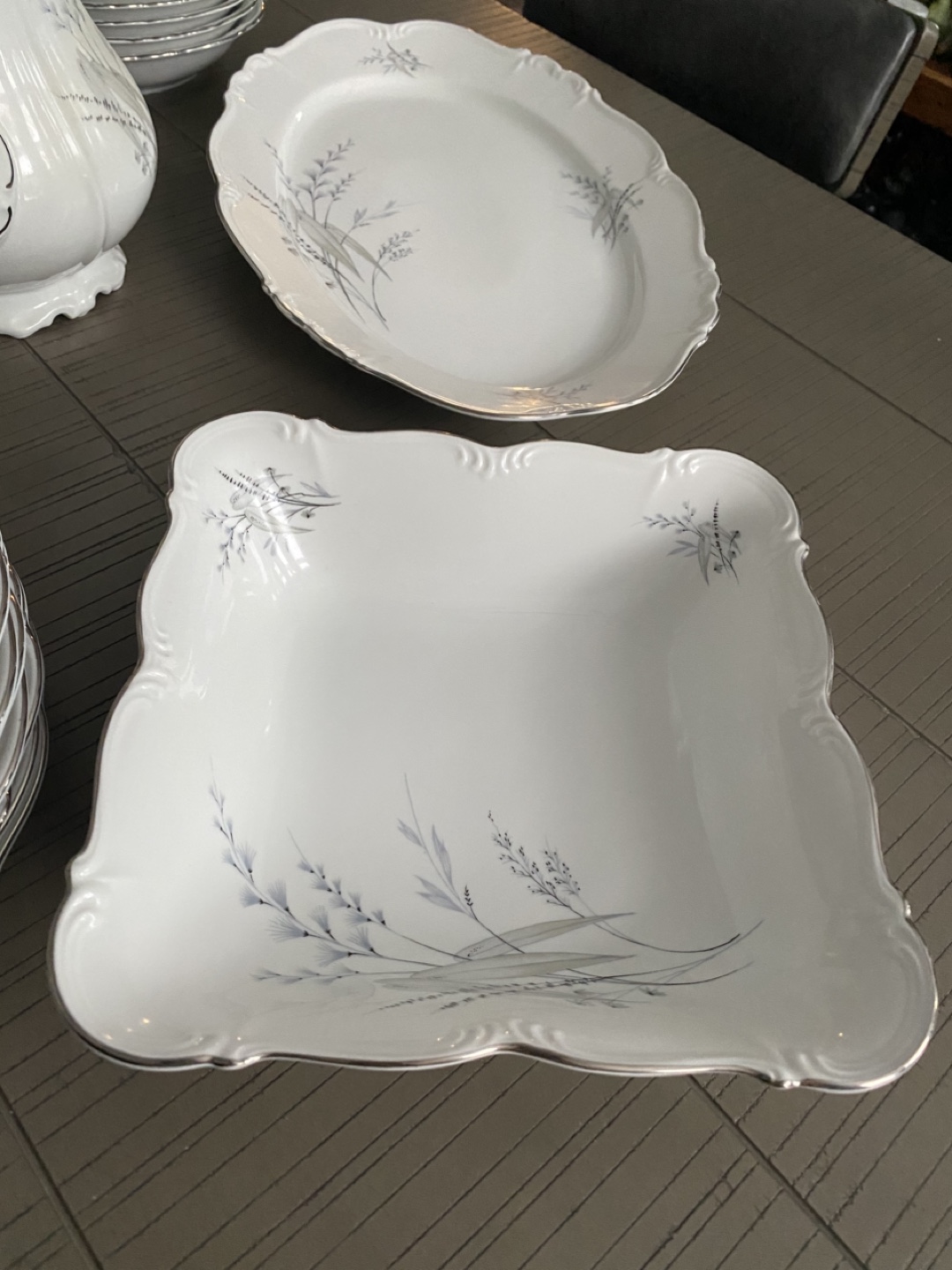 EDELSTEIN Bavaria Maria Theresa Fairfield Dinner Set CIRCA 1950s - photo 5