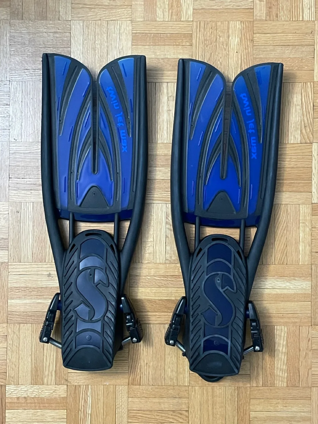 Scubapro Twin Jet Max Fins and Snorkeler Pro Snorkel - Size S thumbnail