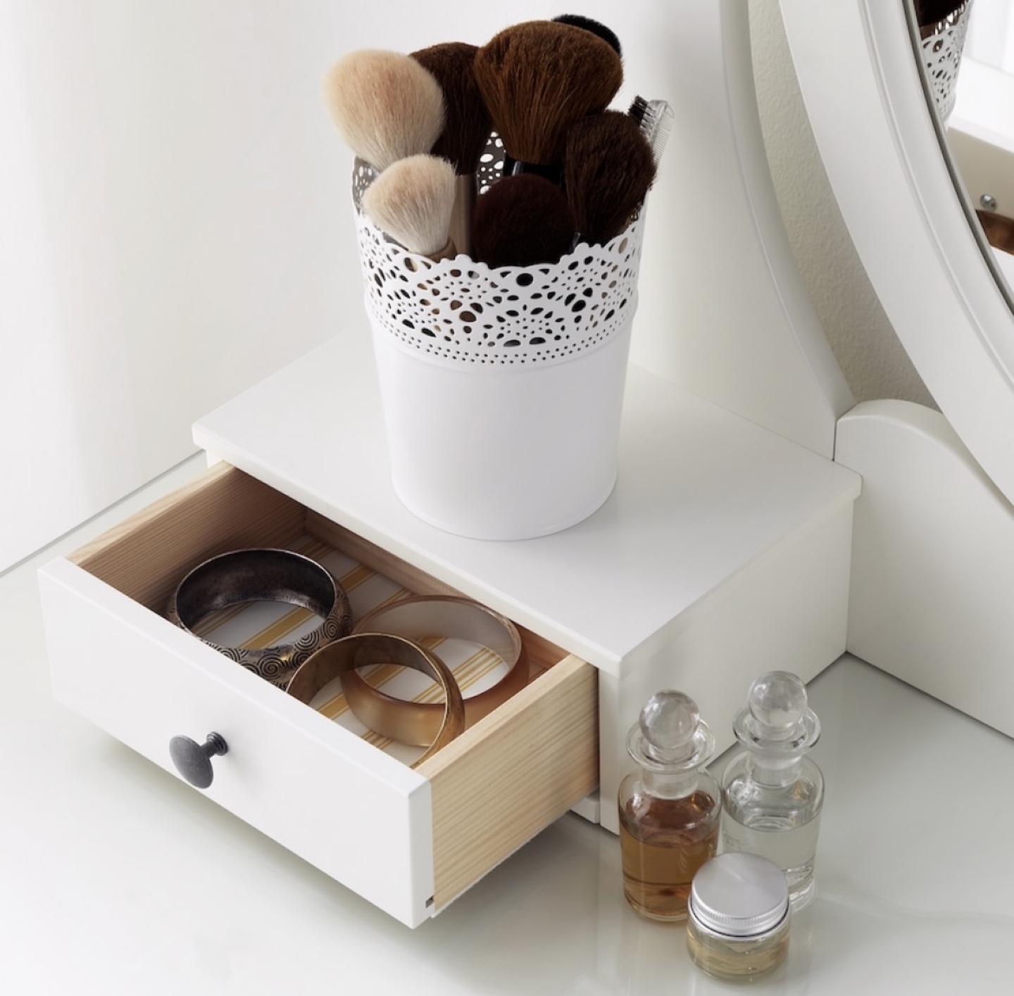 IKEA Dressing Table with Mirror - photo 5