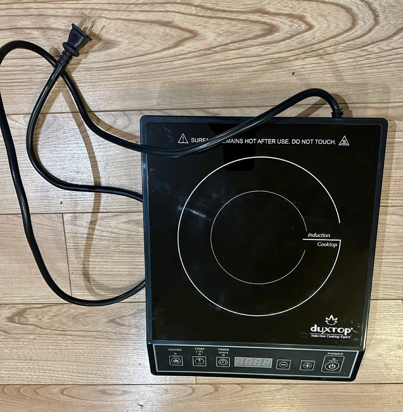Duxtop 1800W Portable Induction Cooktop - Black thumbnail