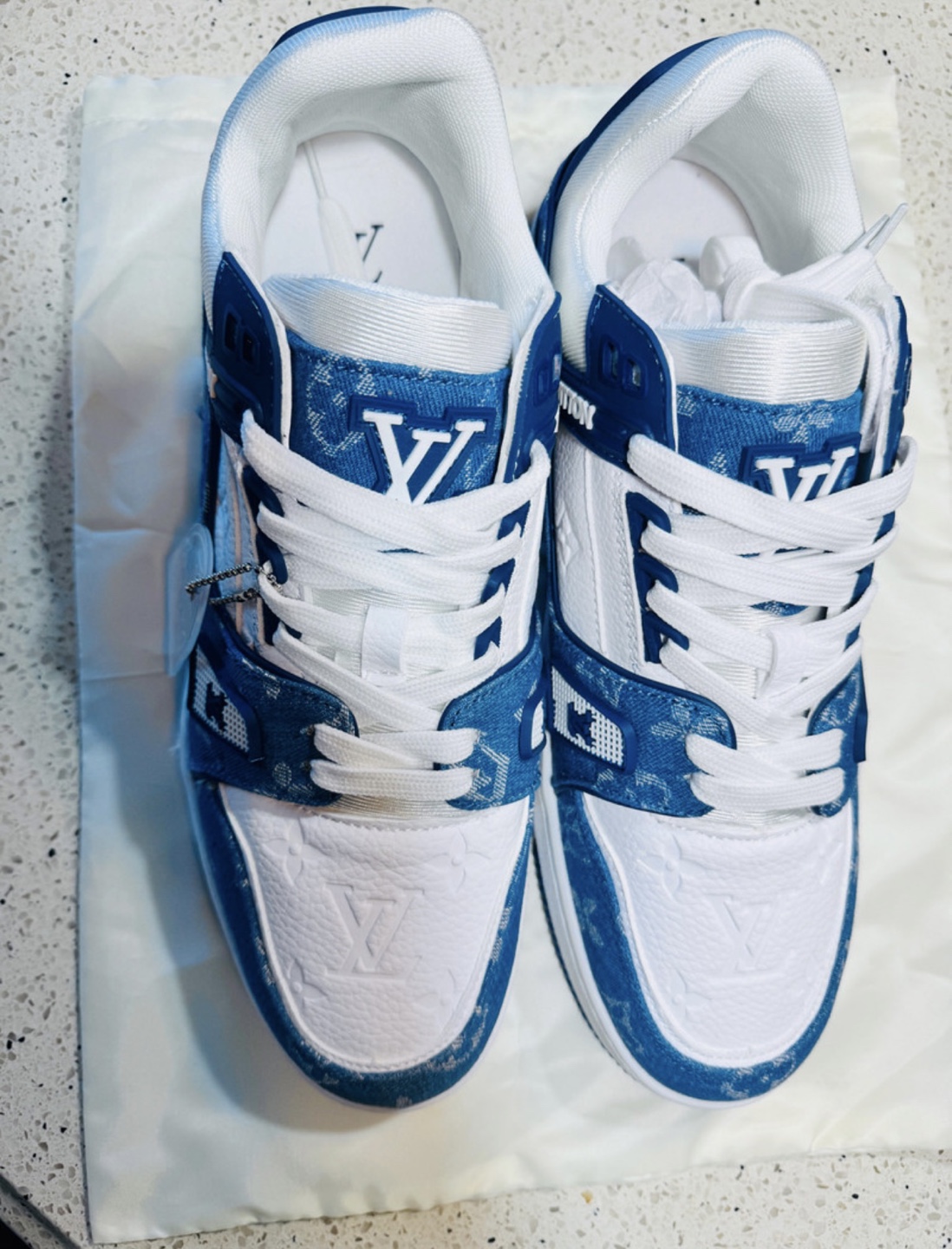 Louis Vuitton Sneakers