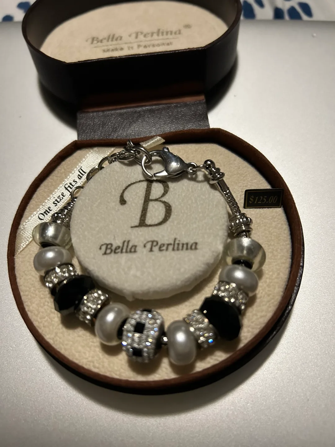 Bella Perlina Charm Bracelet image indicator(3)