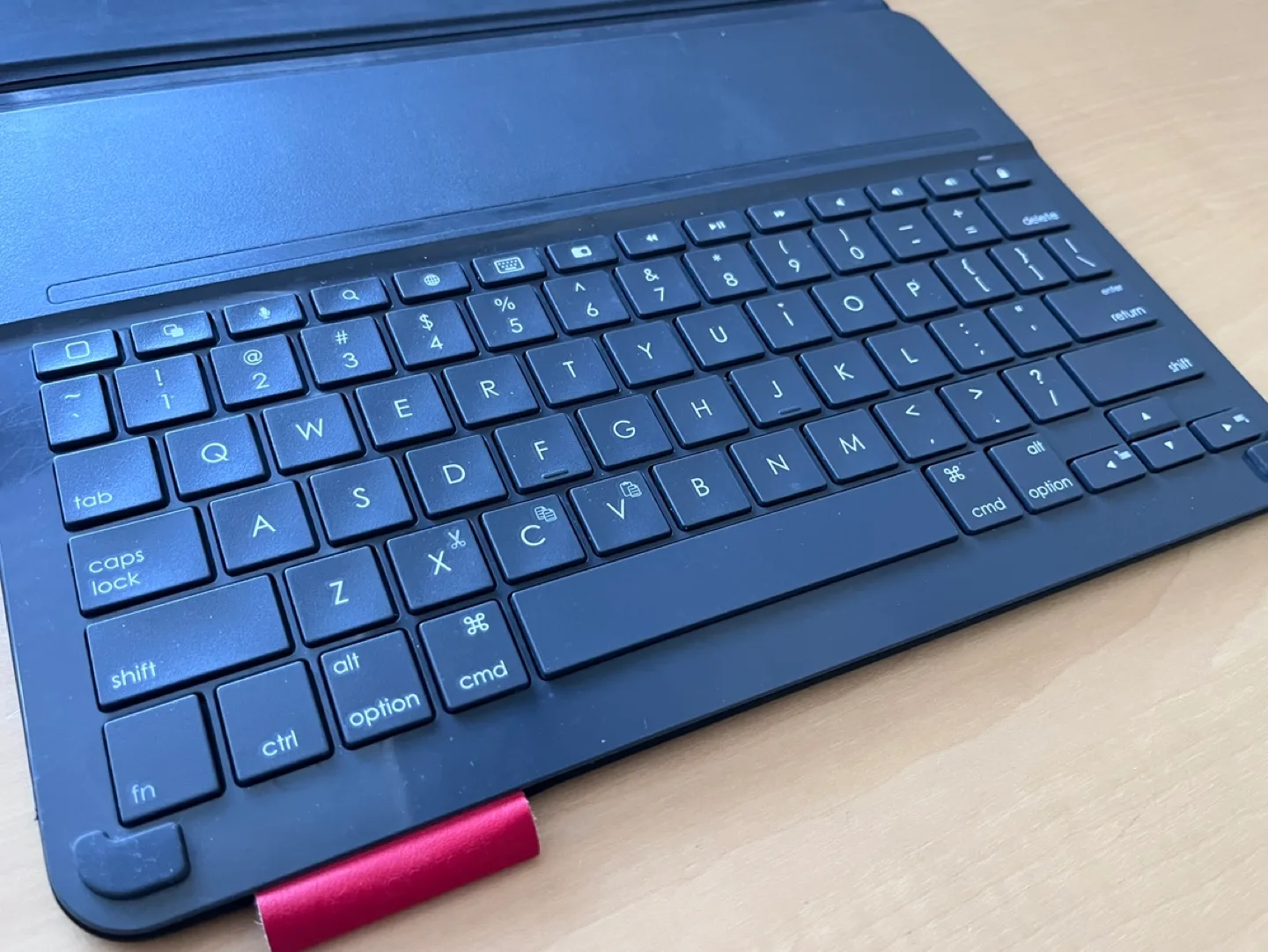 Used Bluetooth Keyboard Folio Case for iPad Air 2 9.7” model image indicator(5)