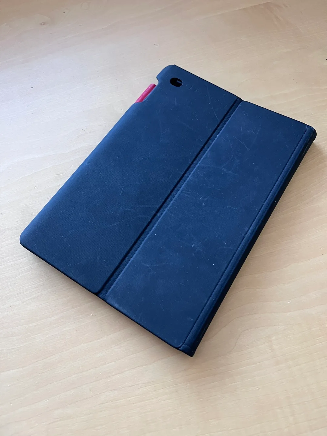 Used Bluetooth Keyboard Folio Case for iPad Air 2 9.7” model image indicator(2)