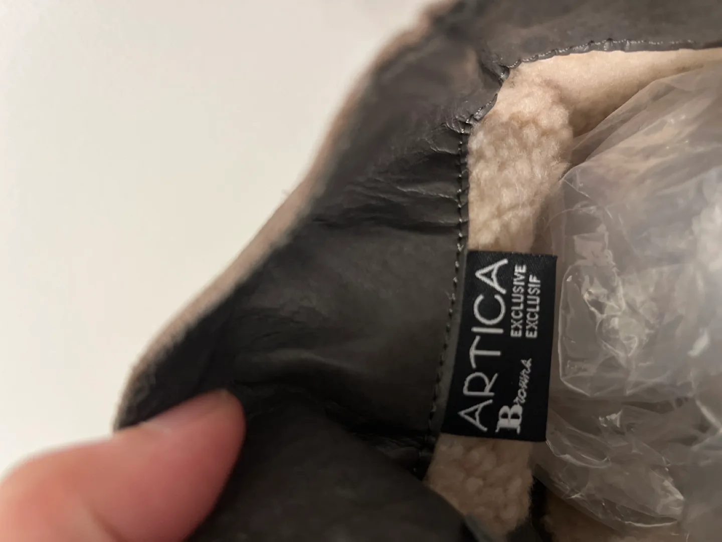 Articca Women's Brown Suede Knee-High Boots image indicator(5)