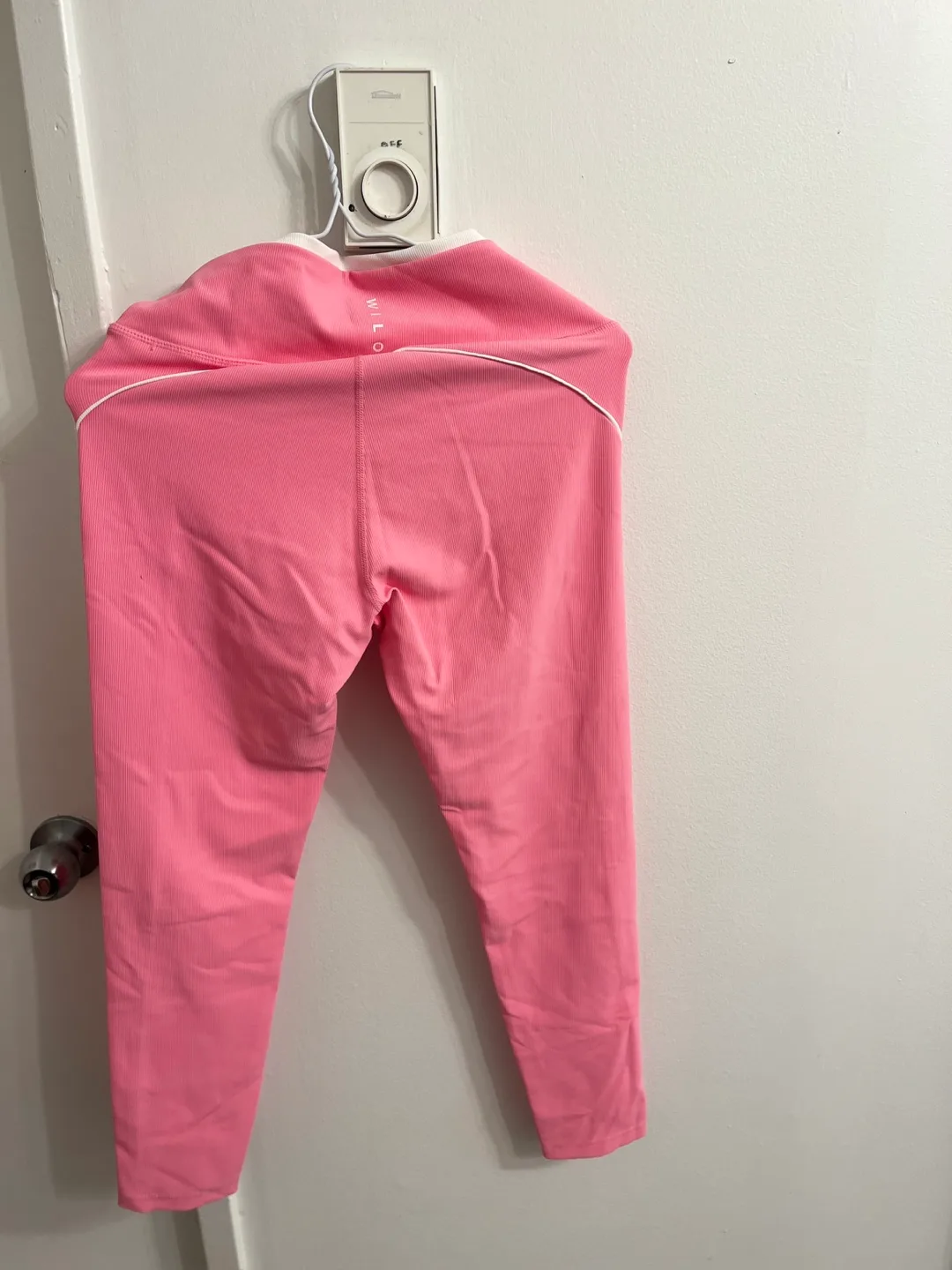 Wilo Label Pink Ribbed Leggings image indicator(4)