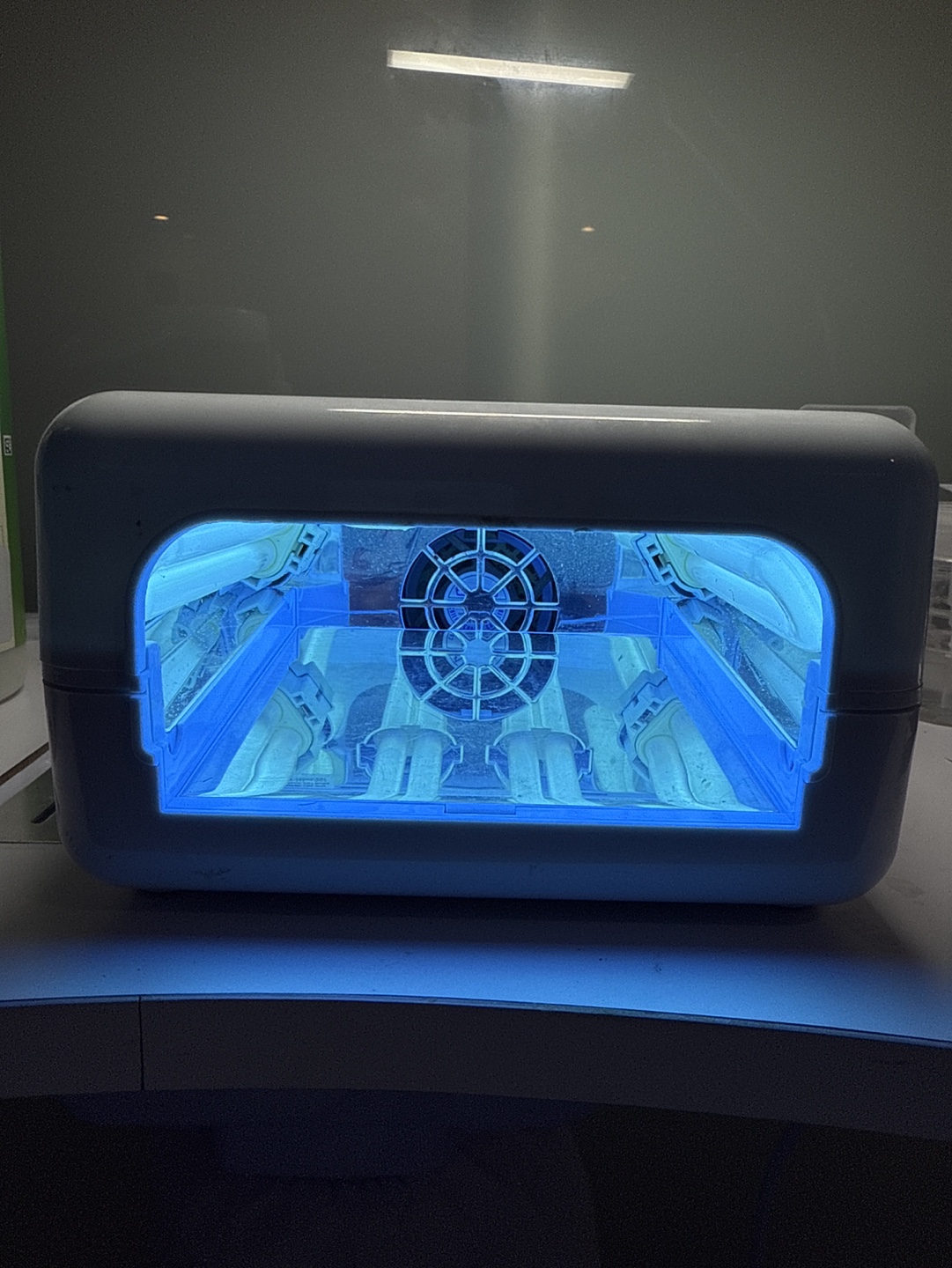 CND UV Nail Lamp - photo 2