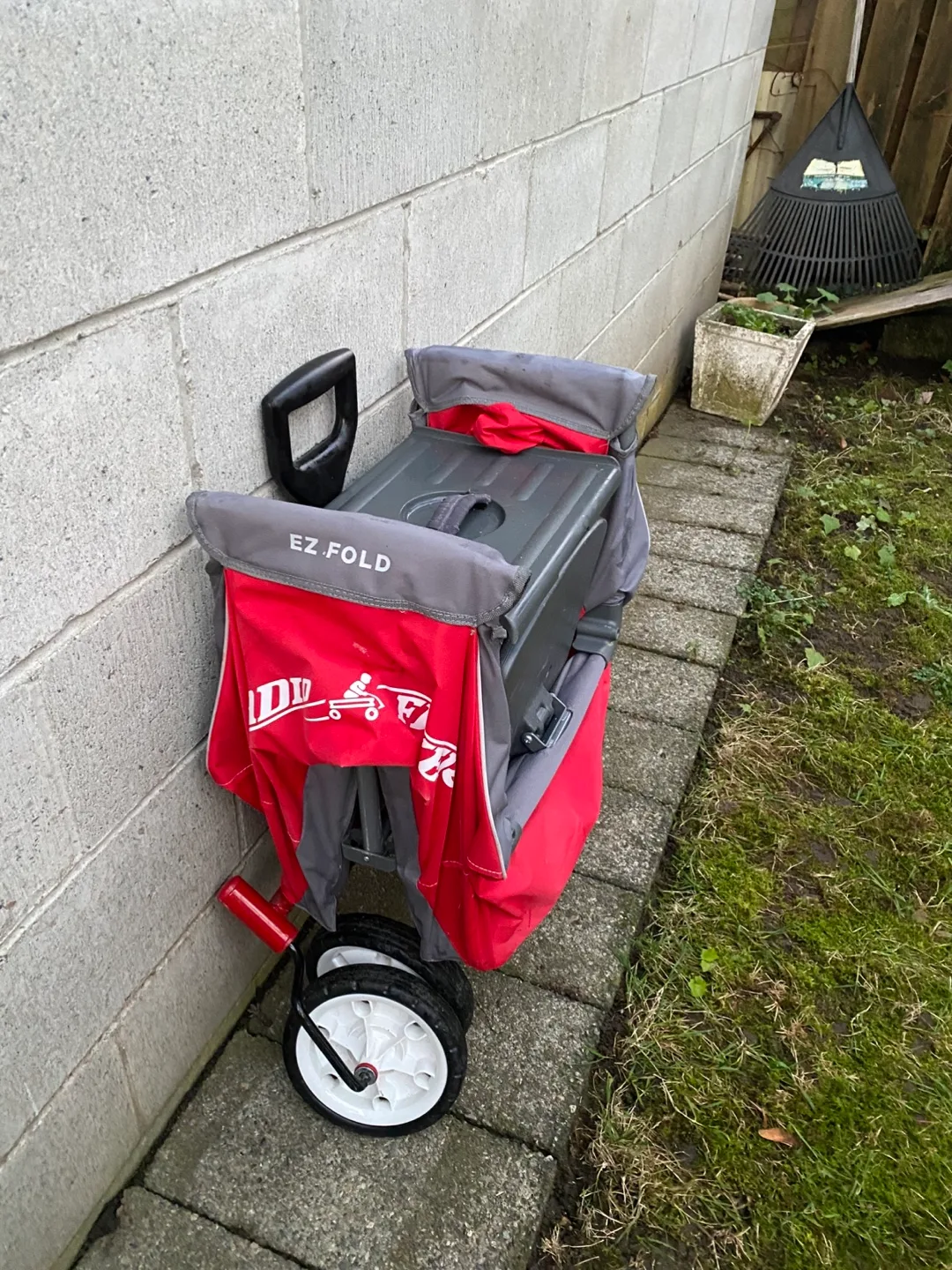 Radio Flyer Wagon for kids image indicator(8)