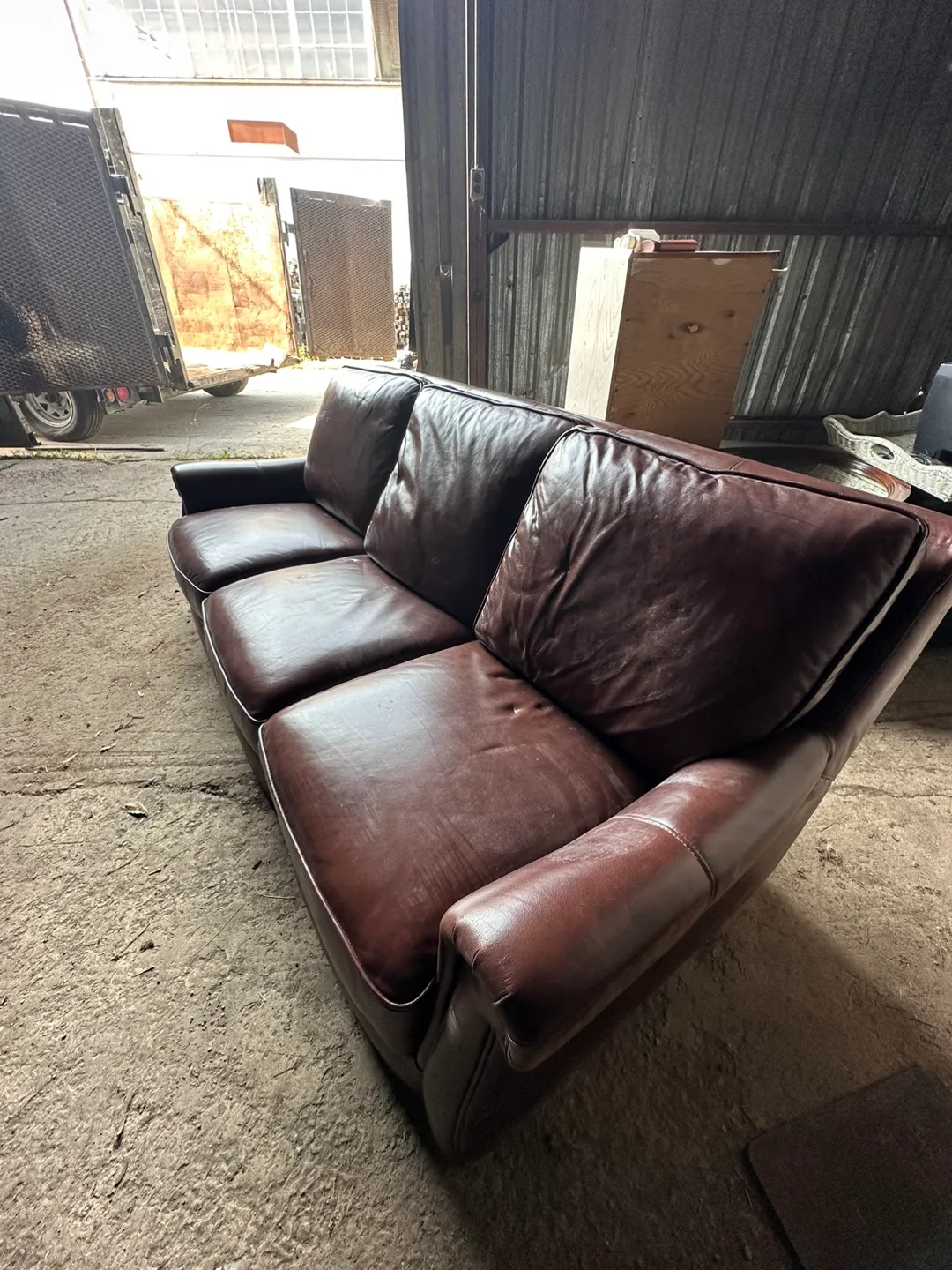 Brown Leather Sofa image indicator(2)