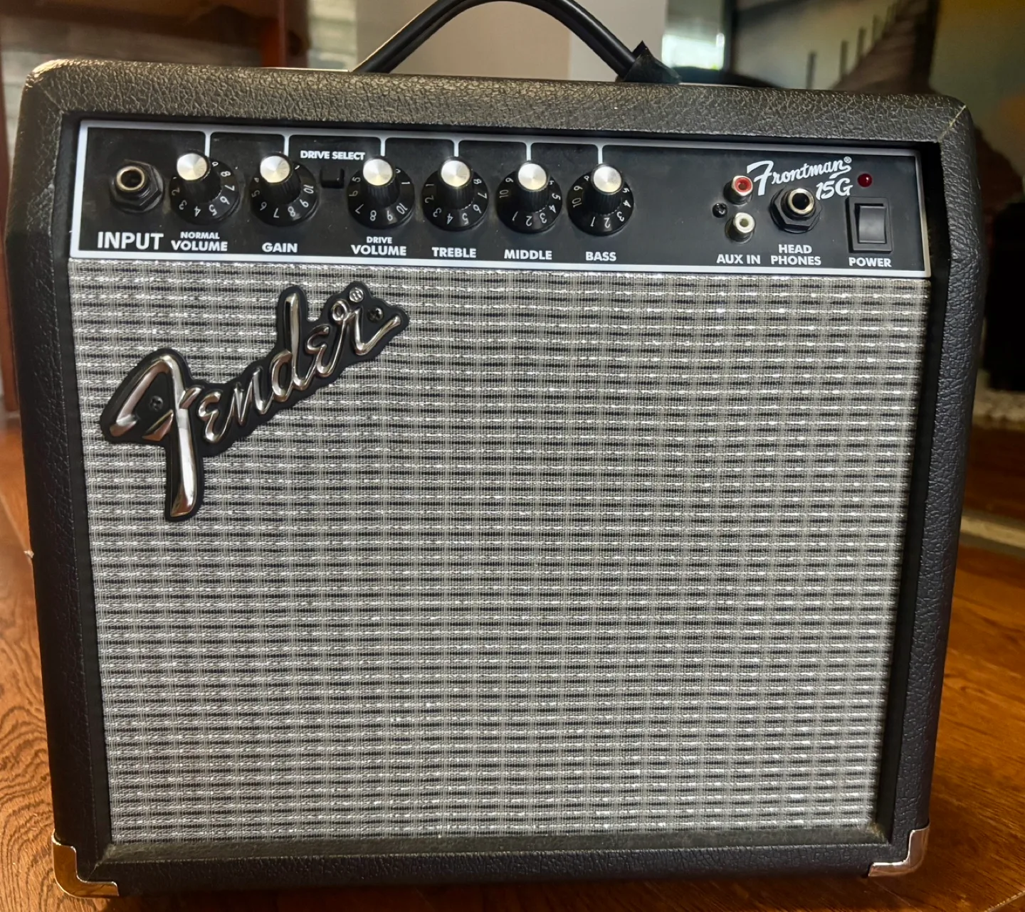 Fender Frontman 15G Guitar Amplifier image indicator(4)