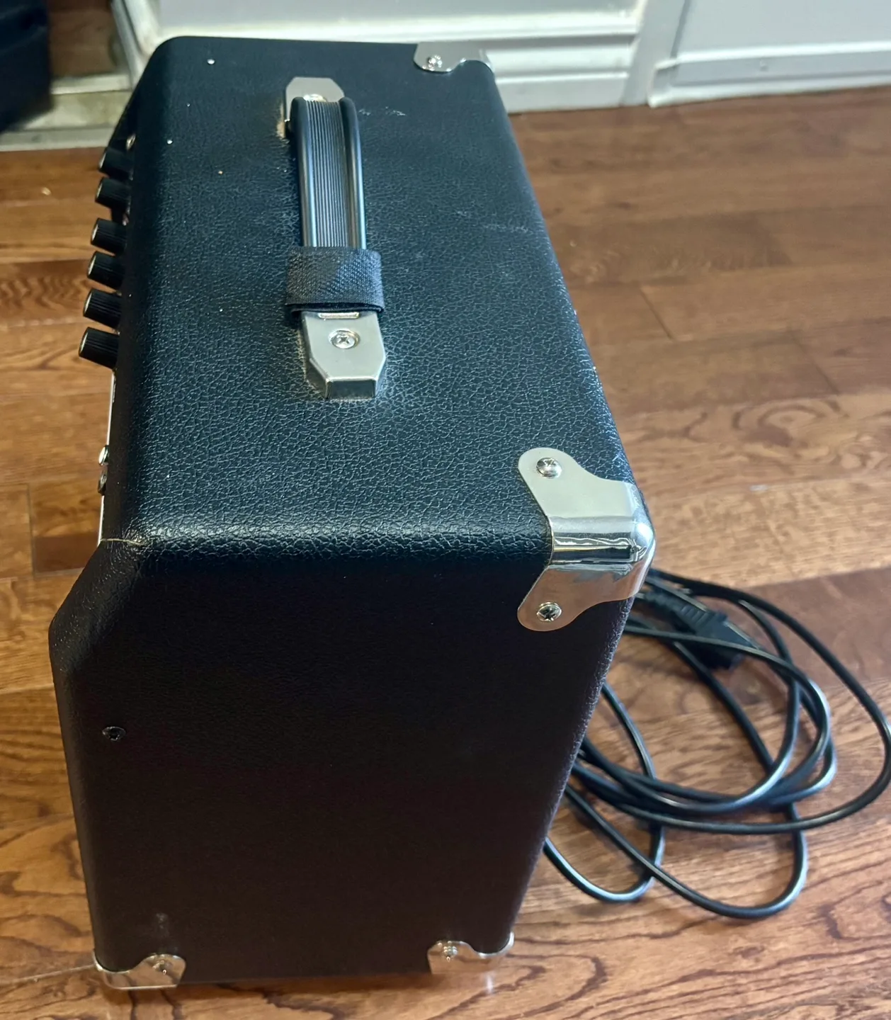 Fender Frontman 15G Guitar Amplifier image indicator(2)