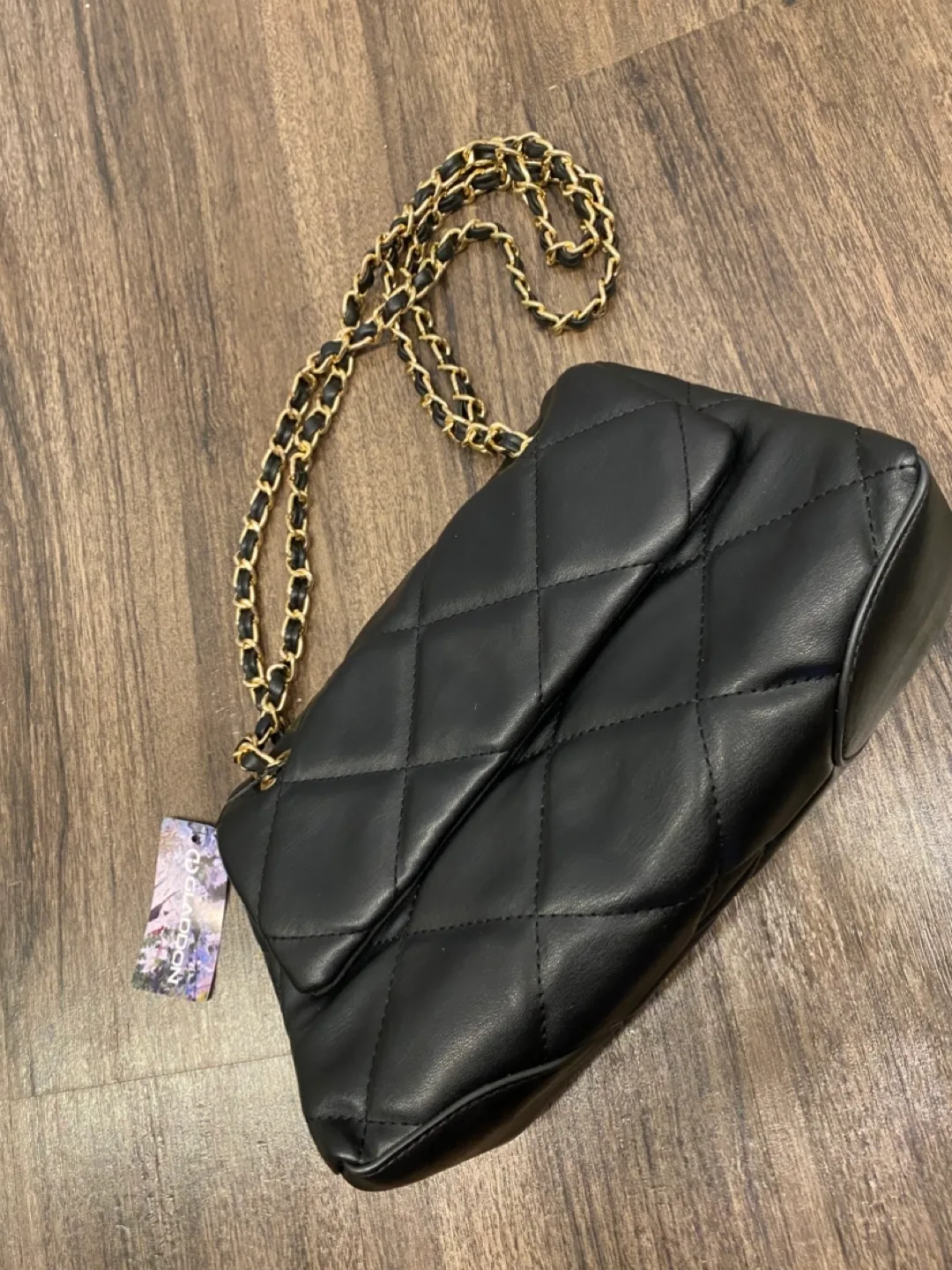 FREE Women’s purse thumbnail