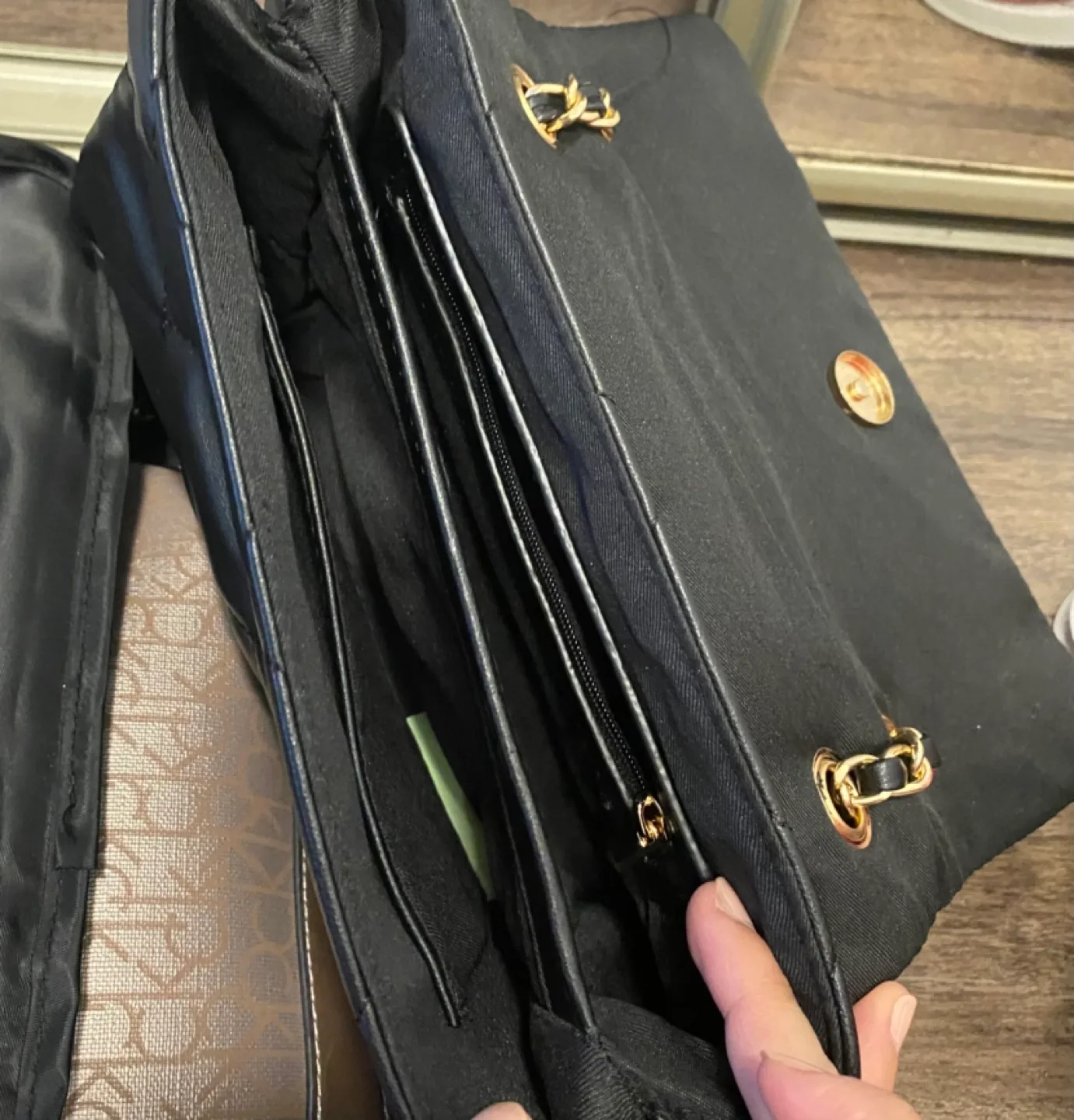 FREE Women’s purse image indicator(3)