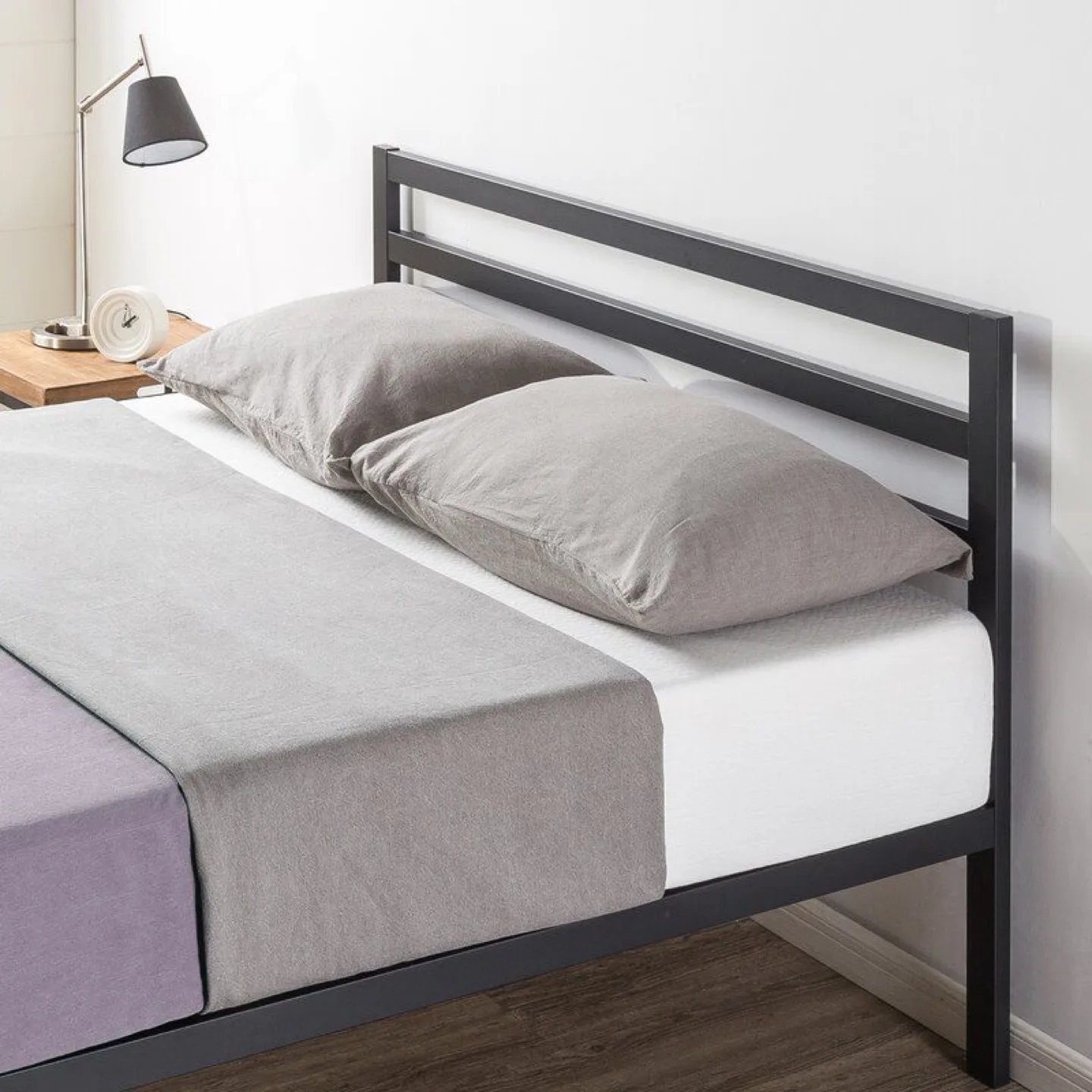 Bed Frame & Mattress - Queen Size image indicator(5)