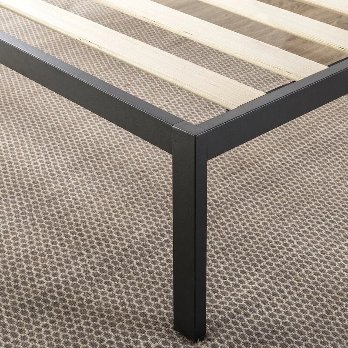 Bed Frame & Mattress - Queen Size image indicator(9)