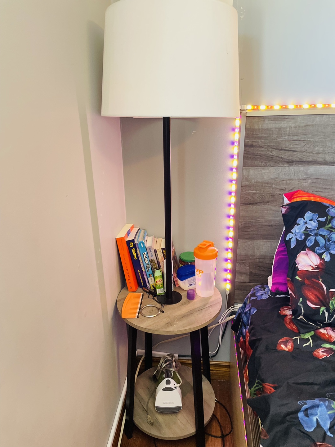 Floor Lamp with Round Side Table