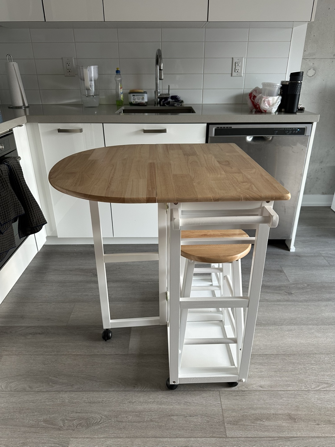 Kitchen Island with Two Stools - photo 3