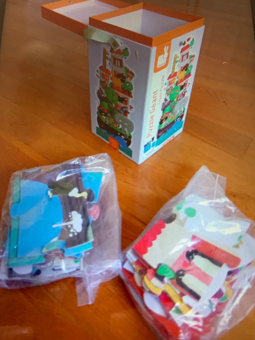 Janod Puzzle Géant 39-piece Floor Puzzle image indicator(2)