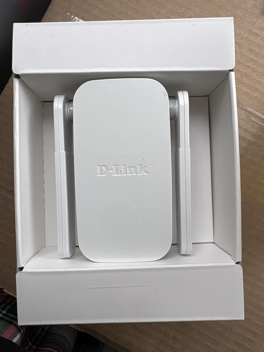 D-Link AC1200 Dual Band Wi-Fi Range Extender - New in Box - photo 2
