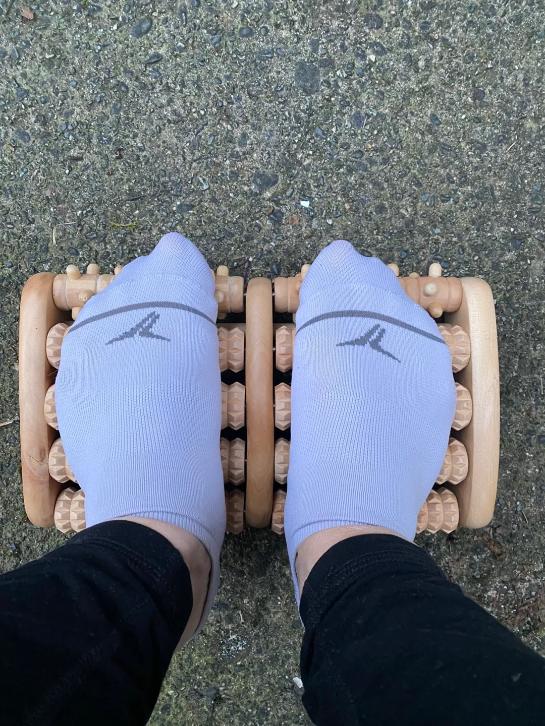 Stress Relief Wooden Foot Massager image indicator(4)