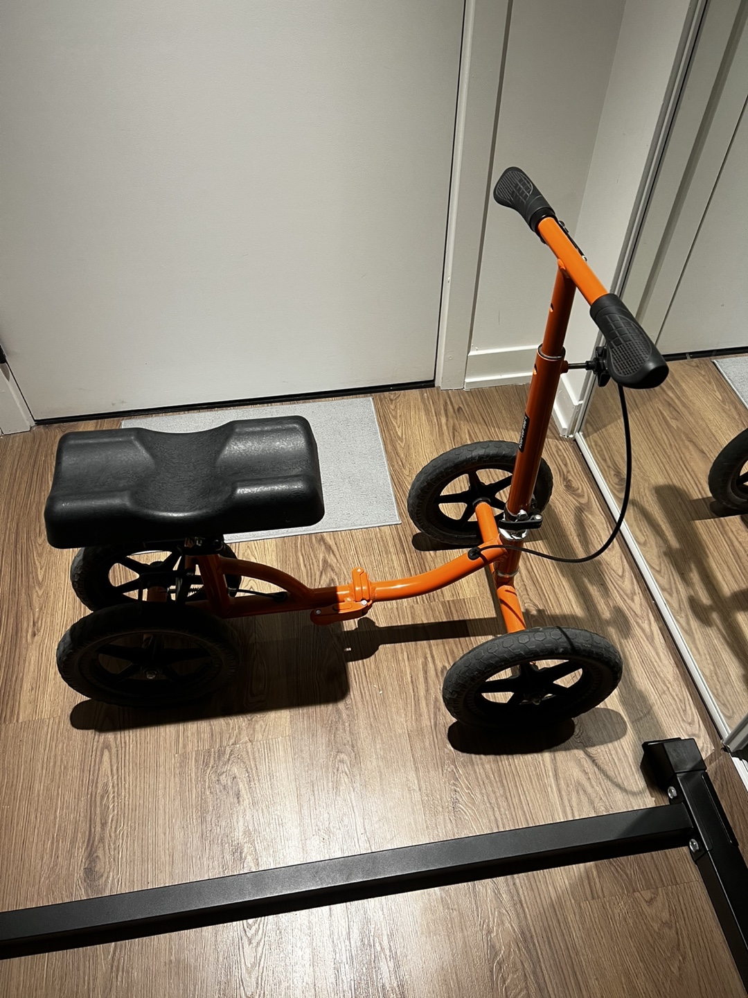 Knee Walker Steerable Rolling Knee Scooter - photo 3