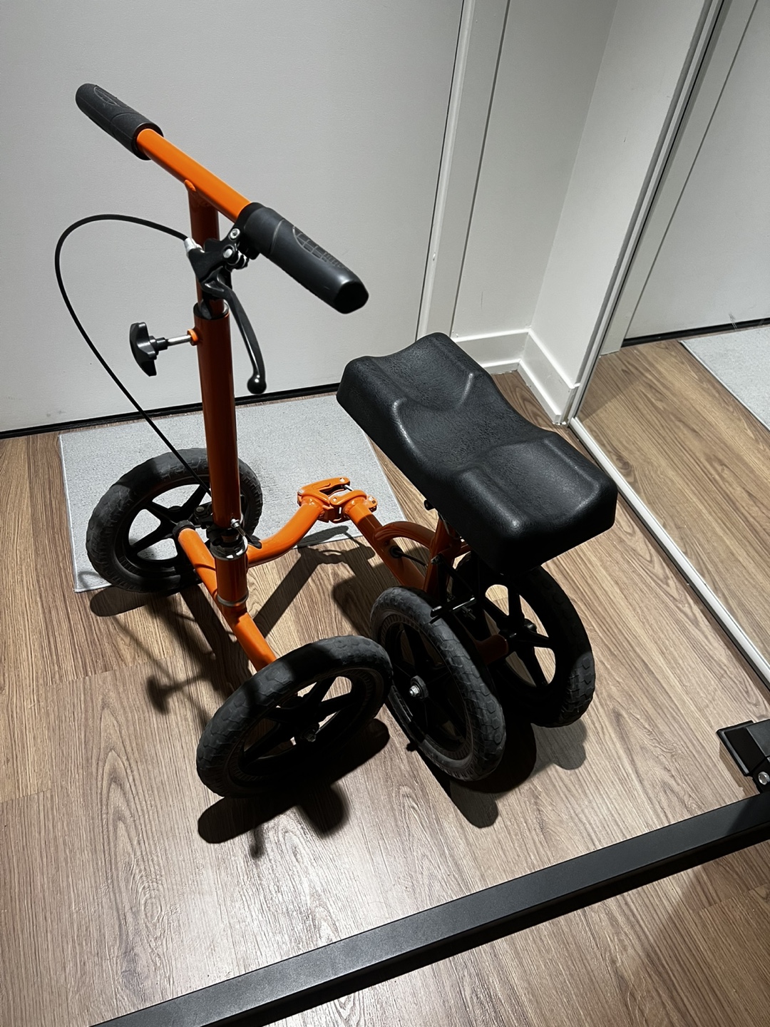 Knee Walker Steerable Rolling Knee Scooter - photo 4