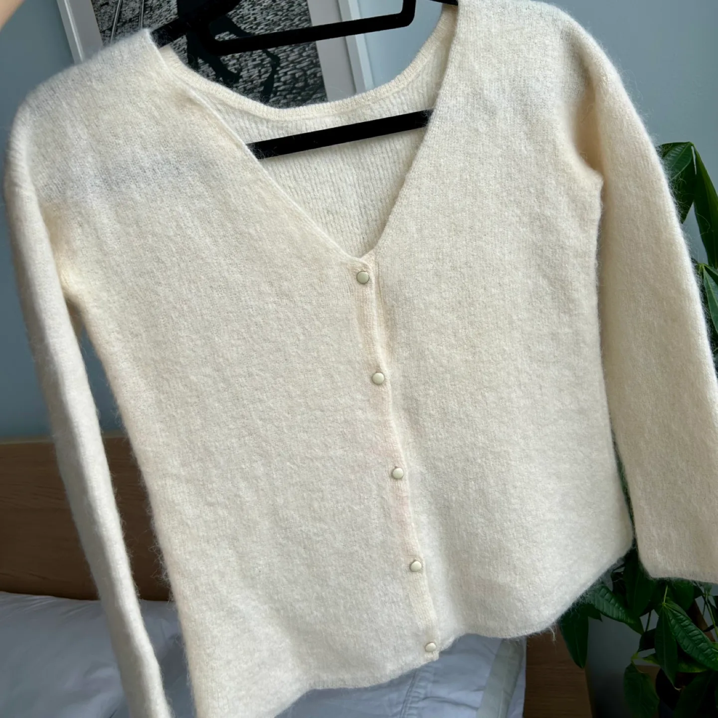 Sezane Barry Mohair and Alpaca Ecru Cardigan FR 34 US S image indicator(6)