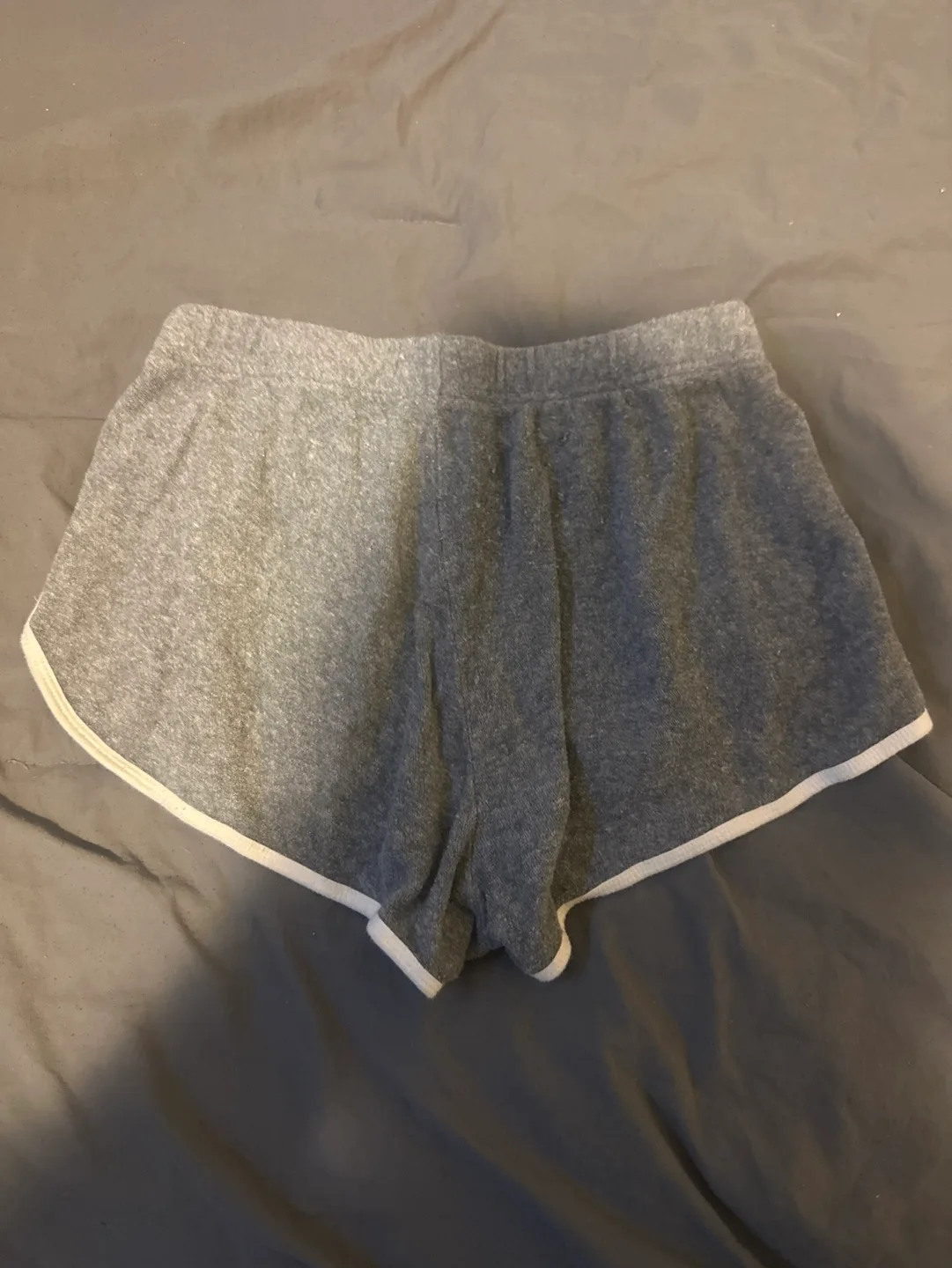 TNA XS Grey Sweatshorts image indicator(2)