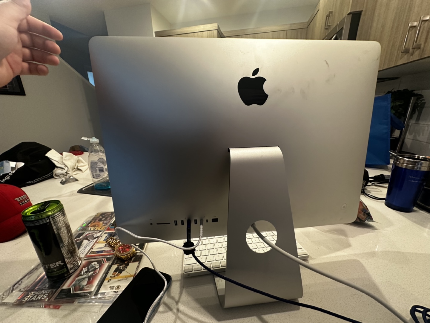 21.5-inch iMac 2017 - 8GB RAM, 1TB HDD