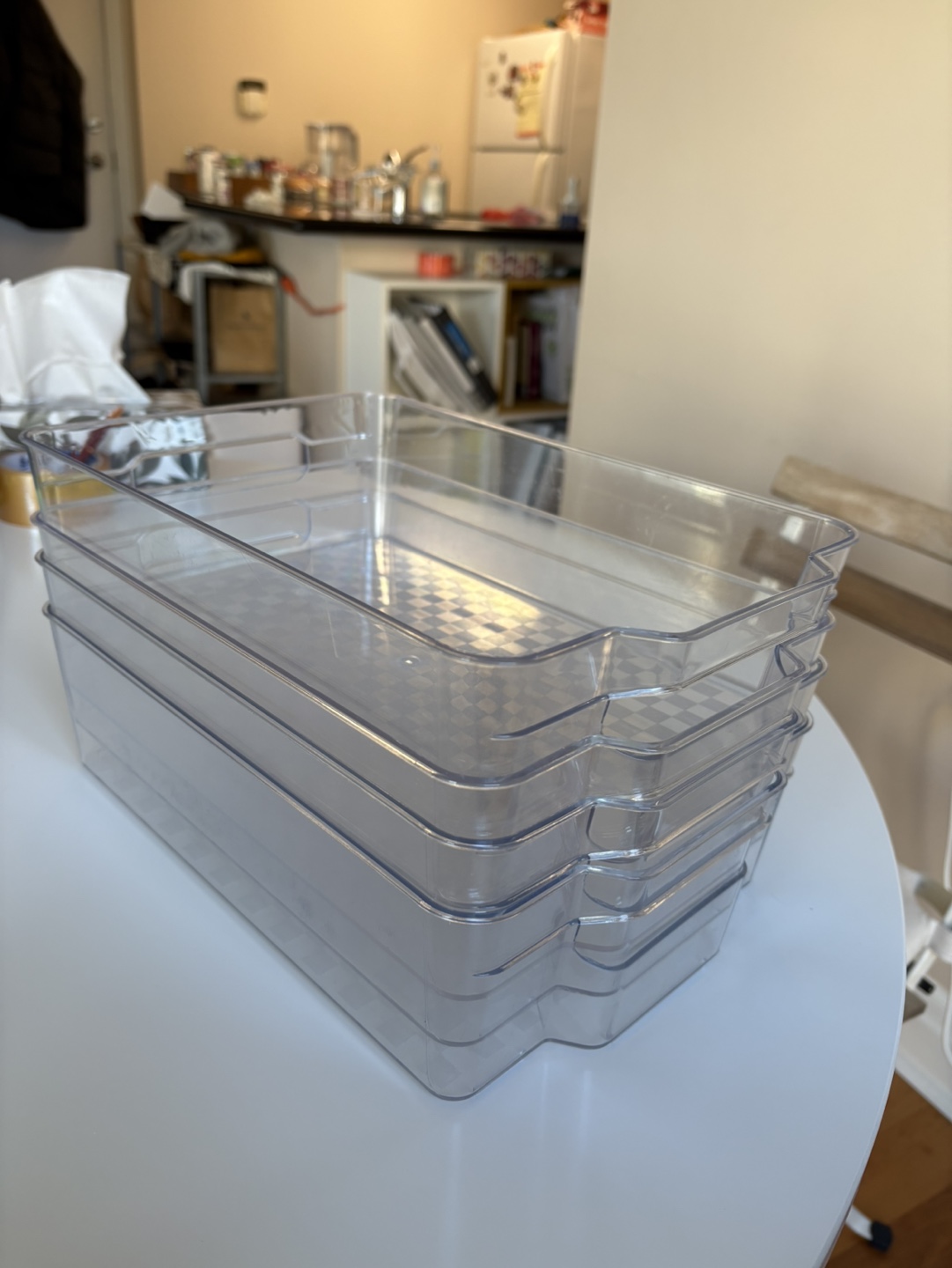 Set of four clear plastic refrigerator bins - photo 3