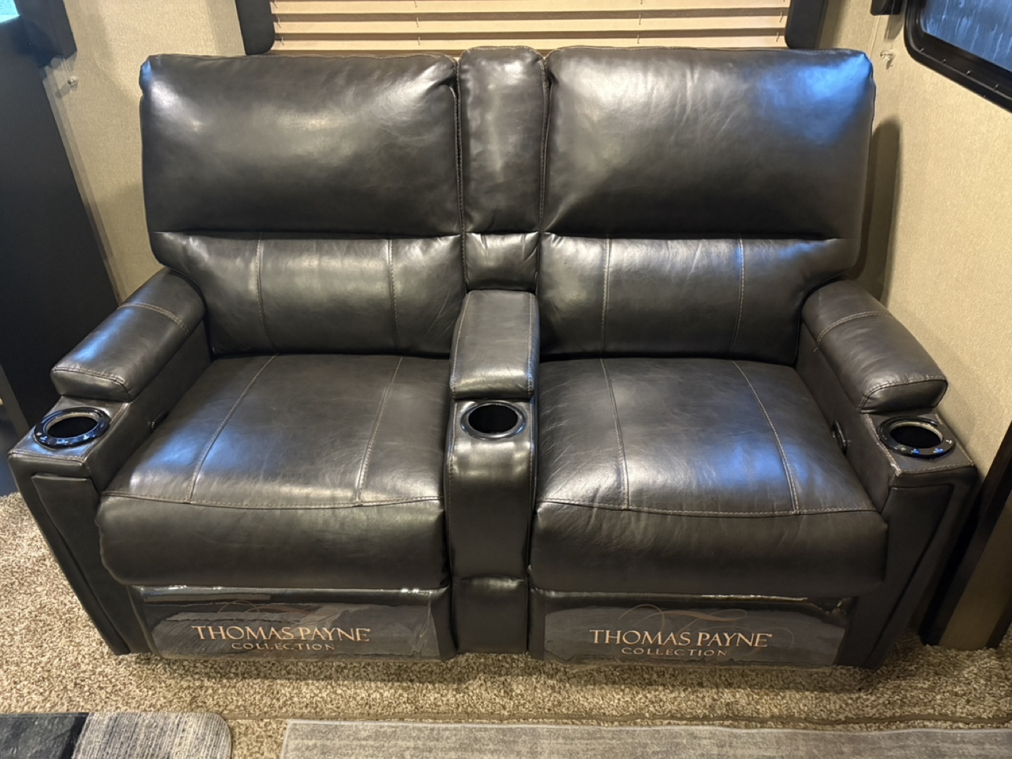 Thomas Payne Reclining Theatre Seating - photo 3