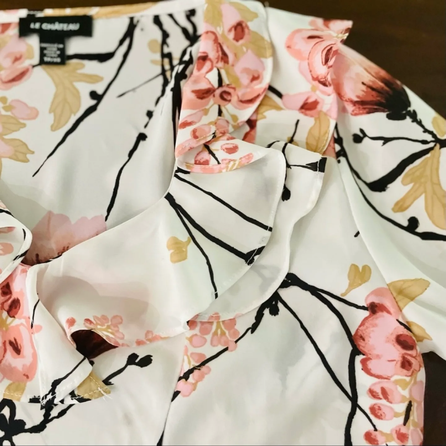 Le Chateau Floral Print Crêpe de Chine V- Neck Blouse image indicator(5)