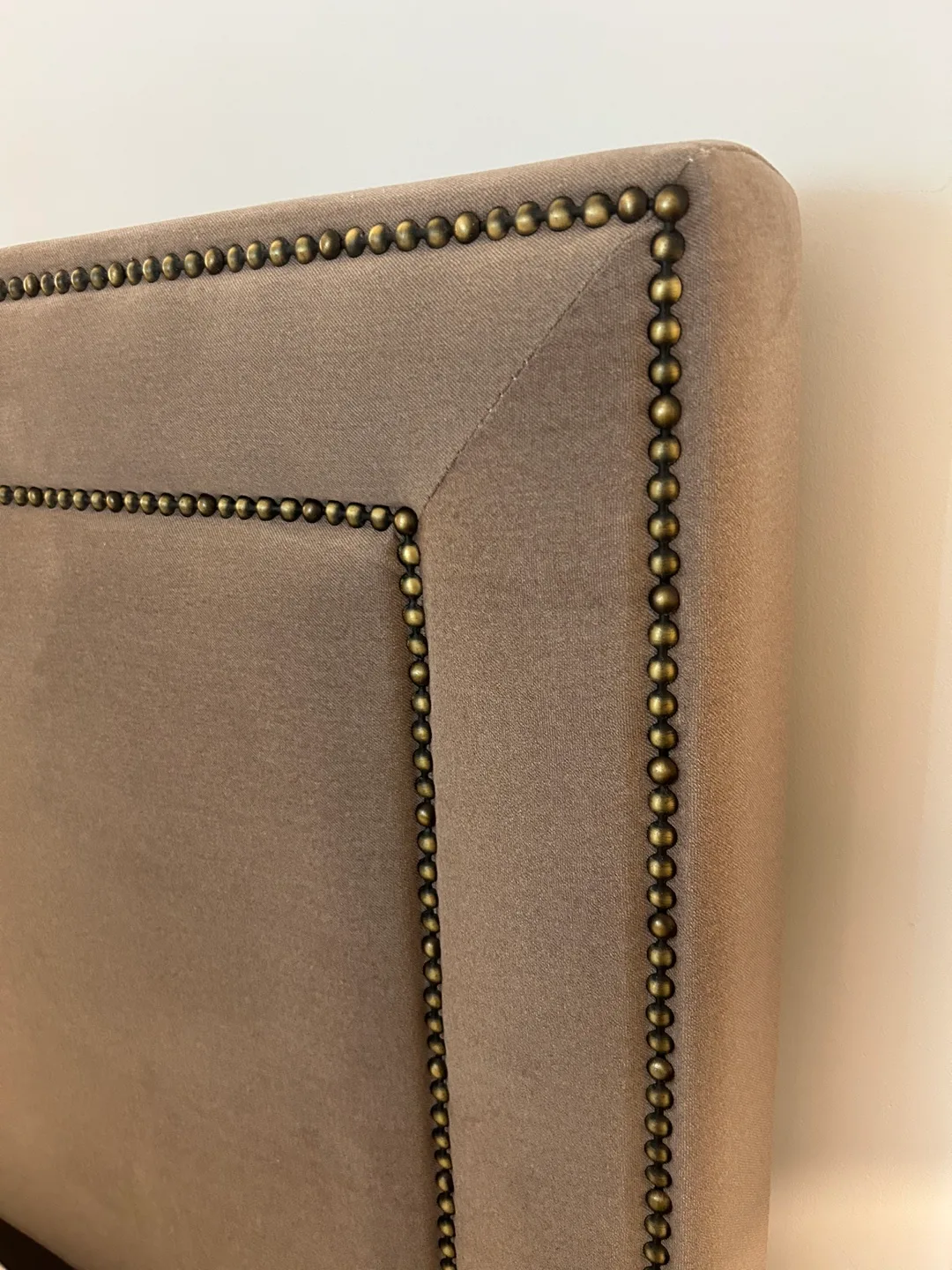 Queen bedframe, Taupe Upholstered, Nailhead Trim image indicator(3)