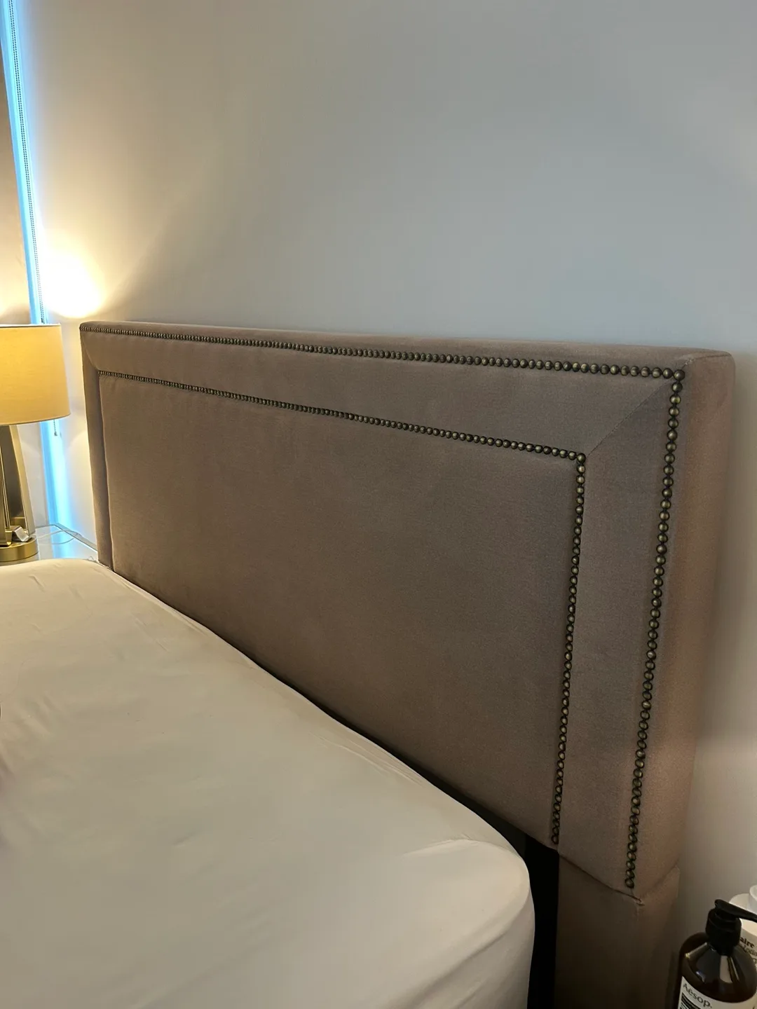 Queen bedframe, Taupe Upholstered, Nailhead Trim image indicator(2)