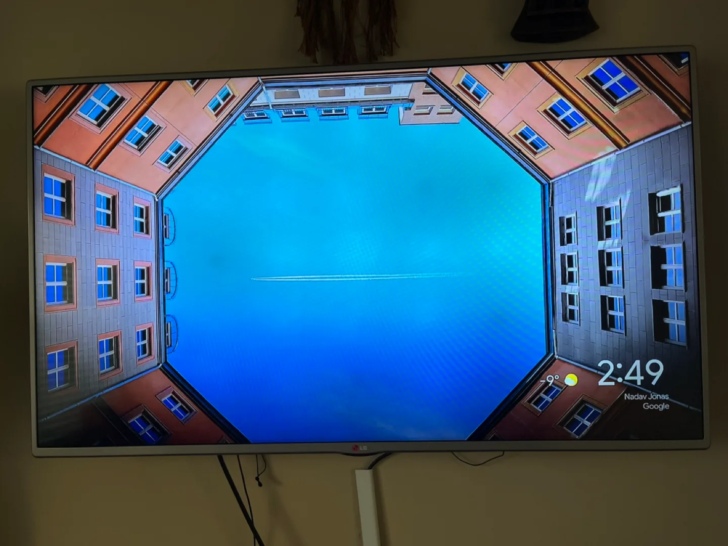 LG 50" 1080p 120Hz Smart LED TV thumbnail