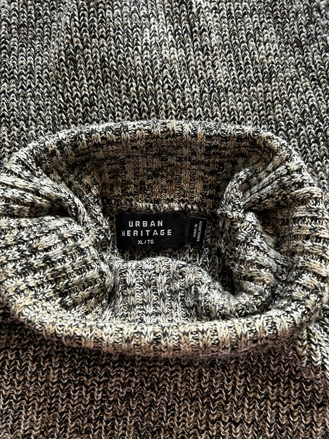 Urban Heritage Mock Neck Sweater - Size XL image indicator(2)