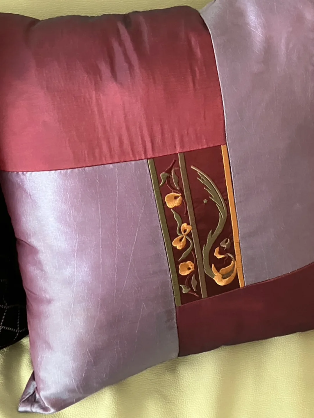 Set of 4 Decorative Throw Pillows image indicator(4)