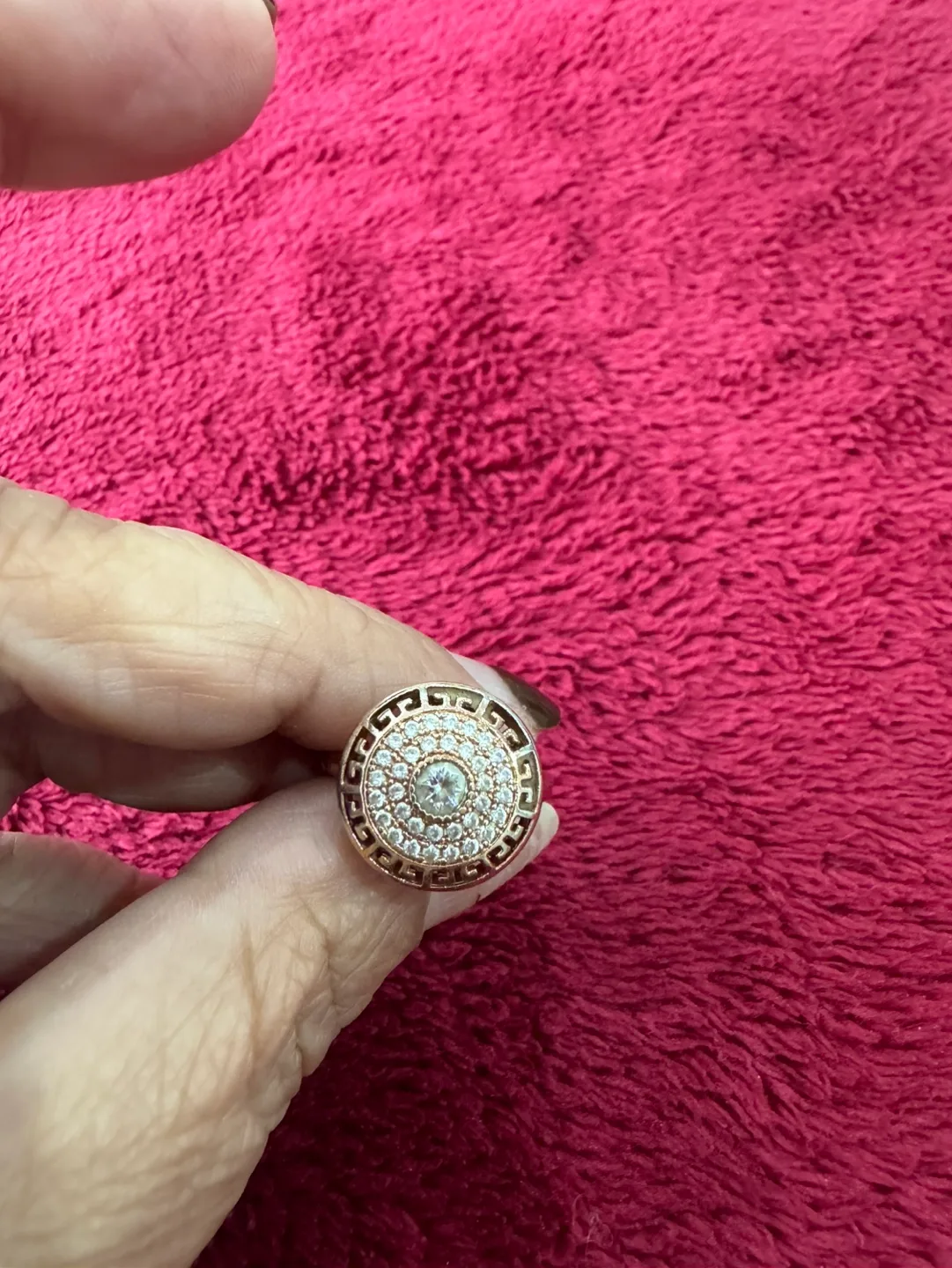 Gorgeous Rose Gold Ring with Cubic Zirconia image indicator(4)