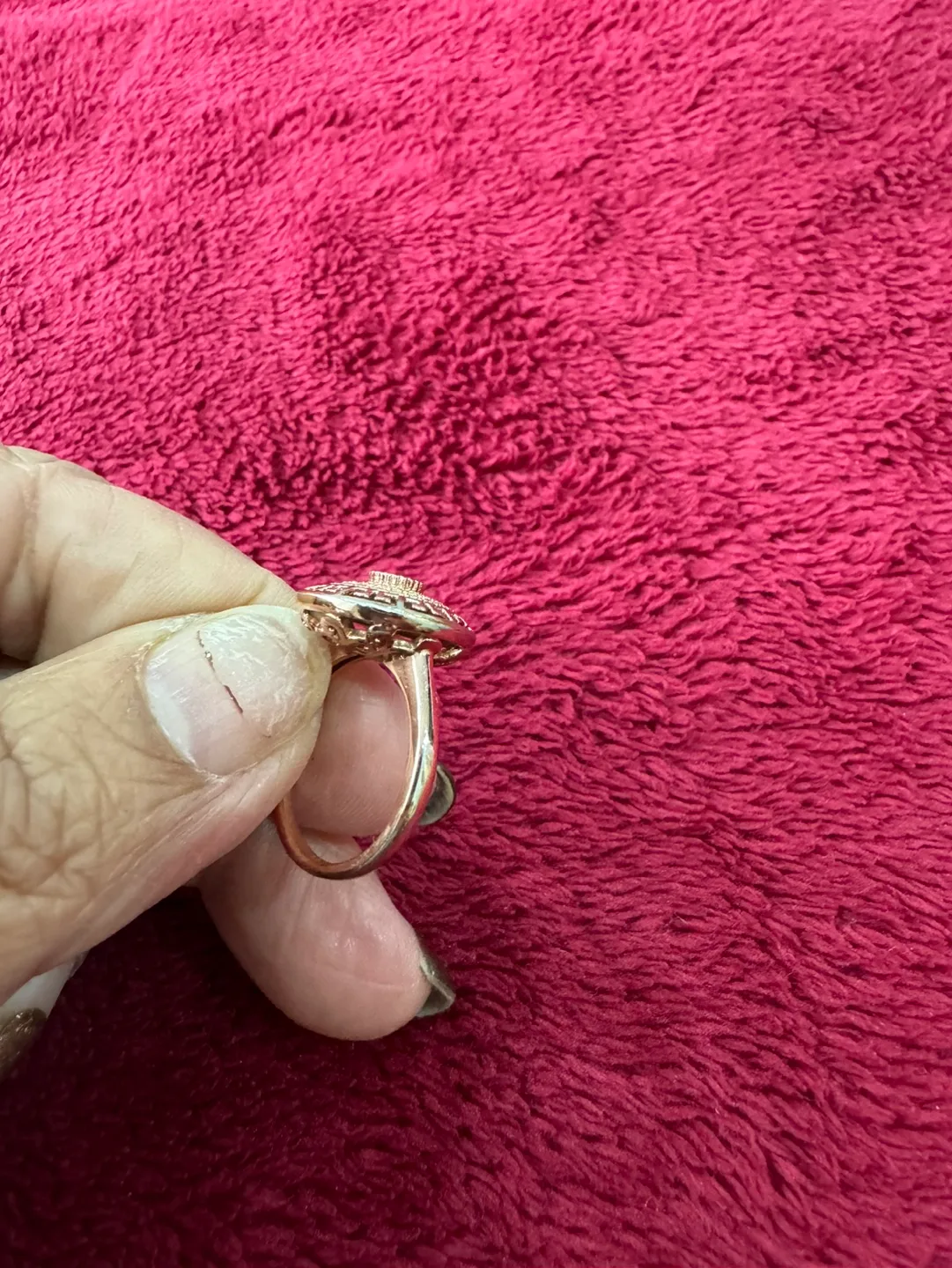 Gorgeous Rose Gold Ring with Cubic Zirconia image indicator(2)