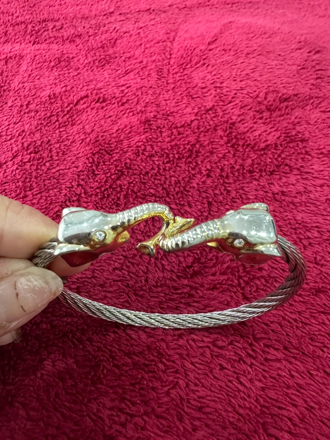 Elegant Elephant Cable Bracelet image indicator(2)