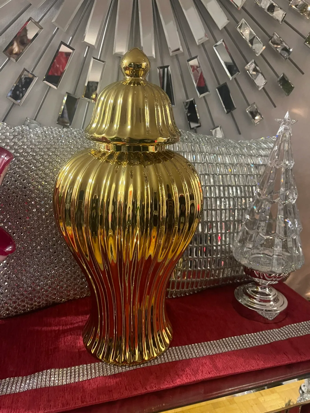 Gold Ceramic Jar with Lid image indicator(3)