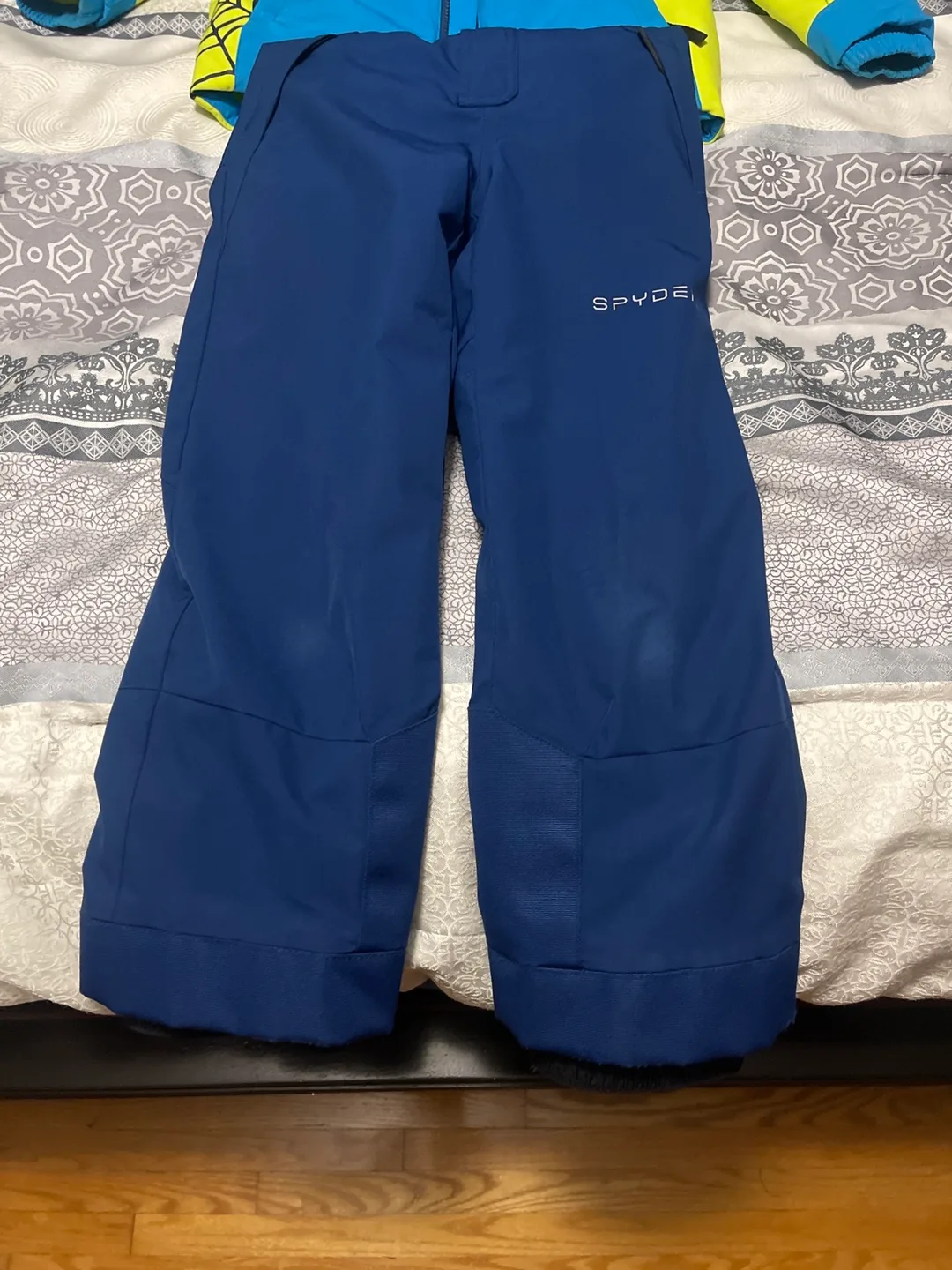 Spyder Kids Snowsuit - Size 7 image indicator(2)