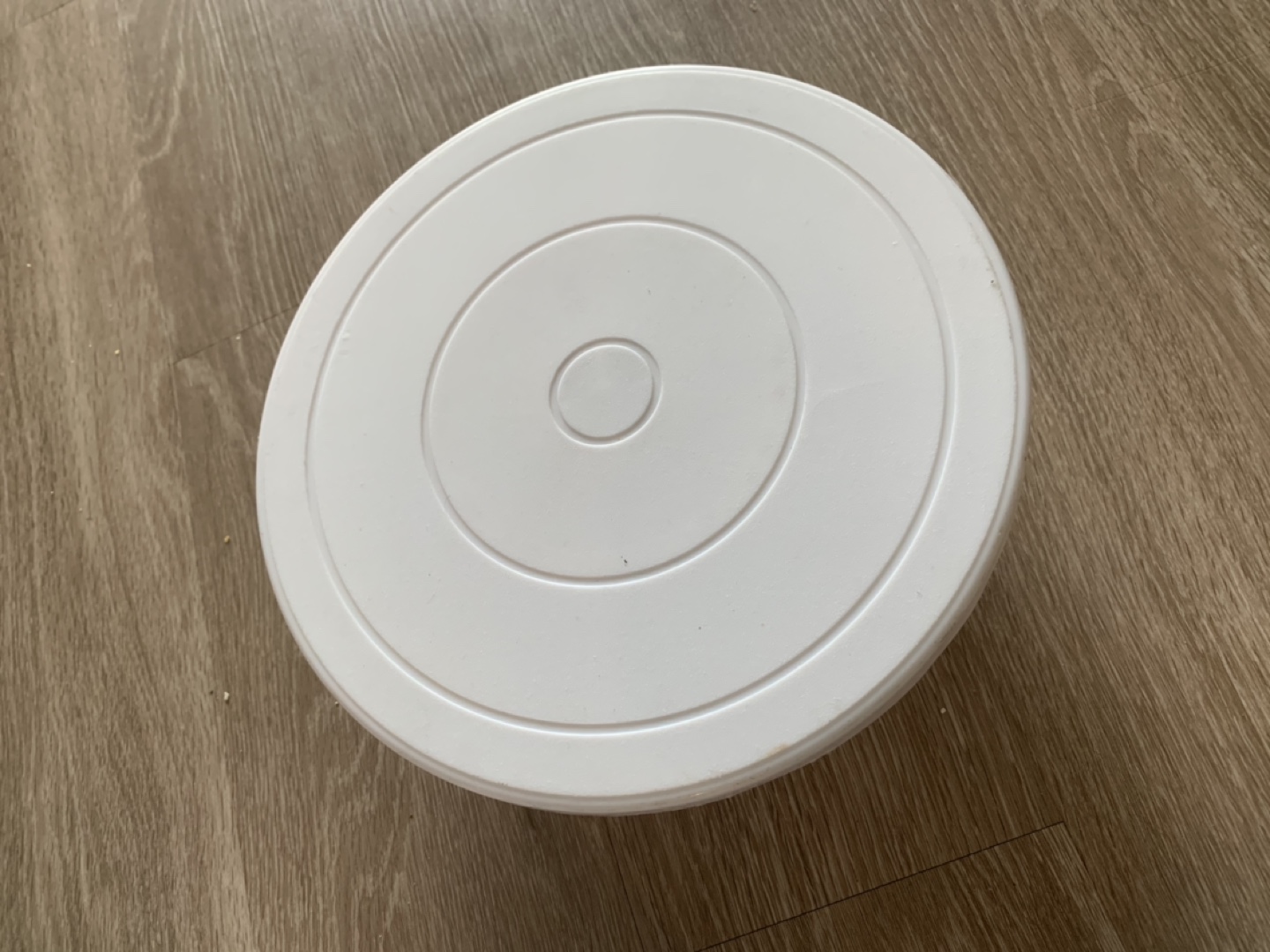 White Plastic Cake Decorating Turntable