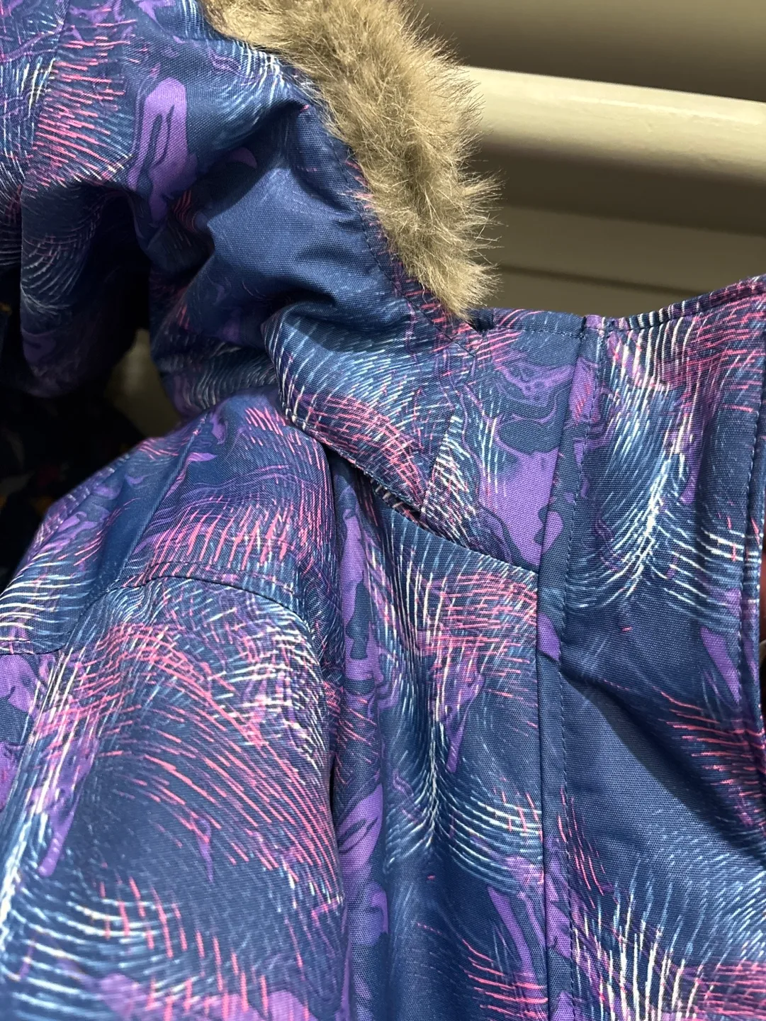 OshKosh B'Gosh Girls' Size 4 Winter Jacket - Purple and Blue image indicator(5)