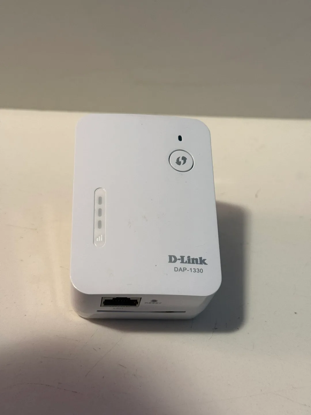 D-LINK Wireless N300 Range Extender (DAP-1330) image indicator(2)