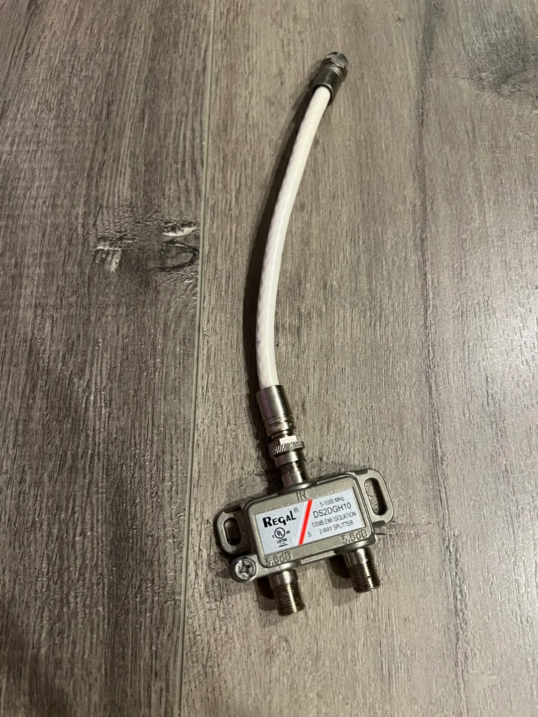 Regal DS2DGH10 2-Way Cable Splitter with Cable image indicator(2)